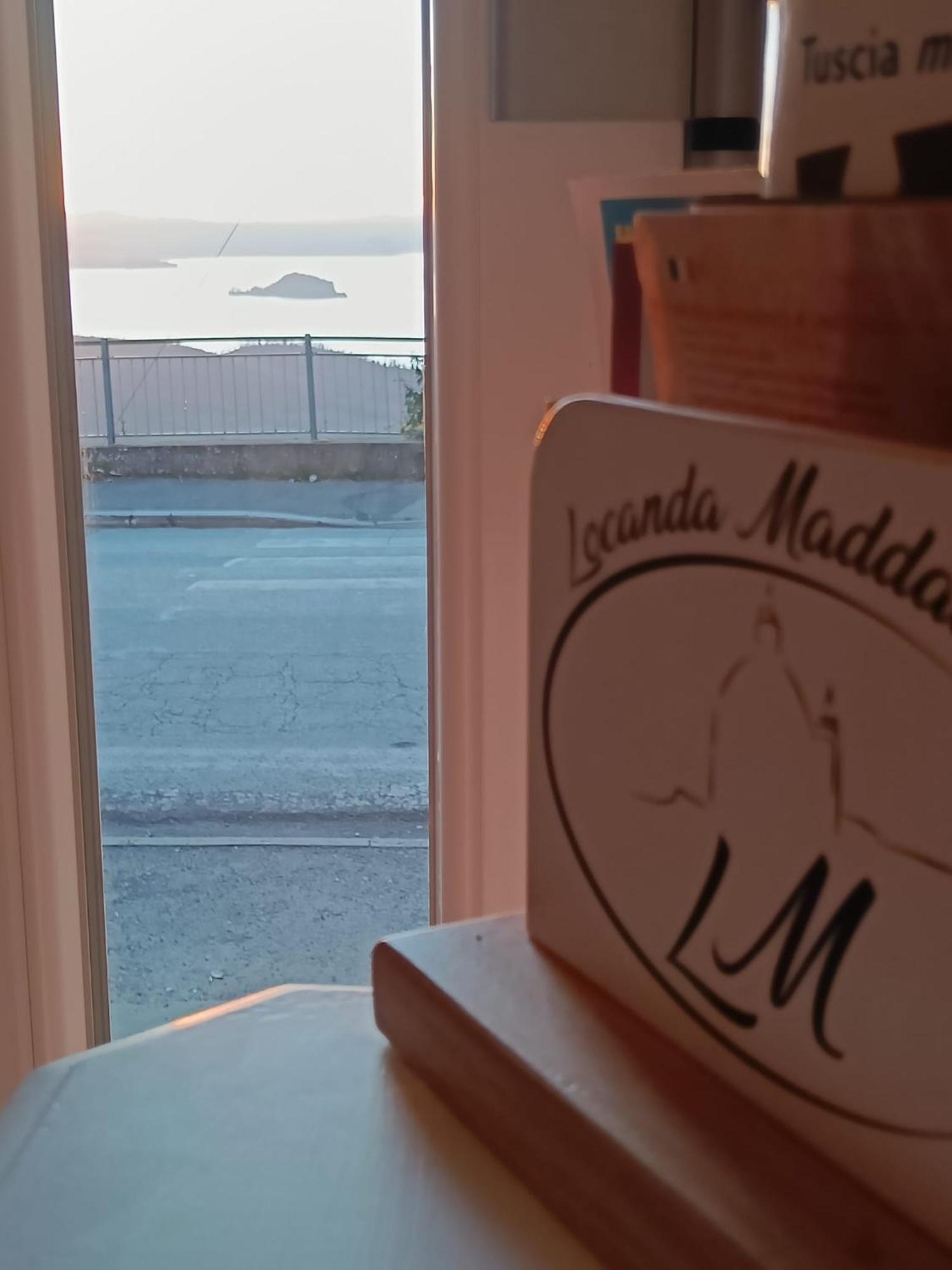 Locanda Maddalena - Accoglienza Pellegrini モンテフィアスコーネ エクステリア 写真